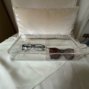 Clear Acrylic Eyeglass/Sunglasses Storage Organizer